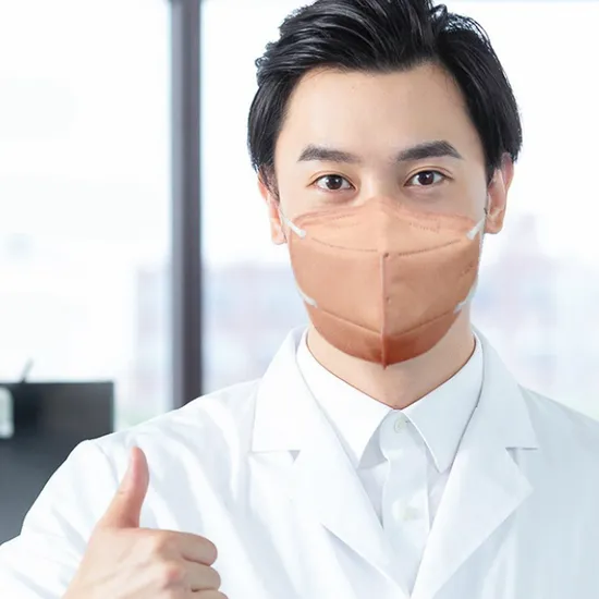 Venda quente em massa de cor branca ajustável descartável Earloop Bear Shape 3D Kids Máscara facial